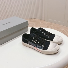 Balenciaga Low Shoes